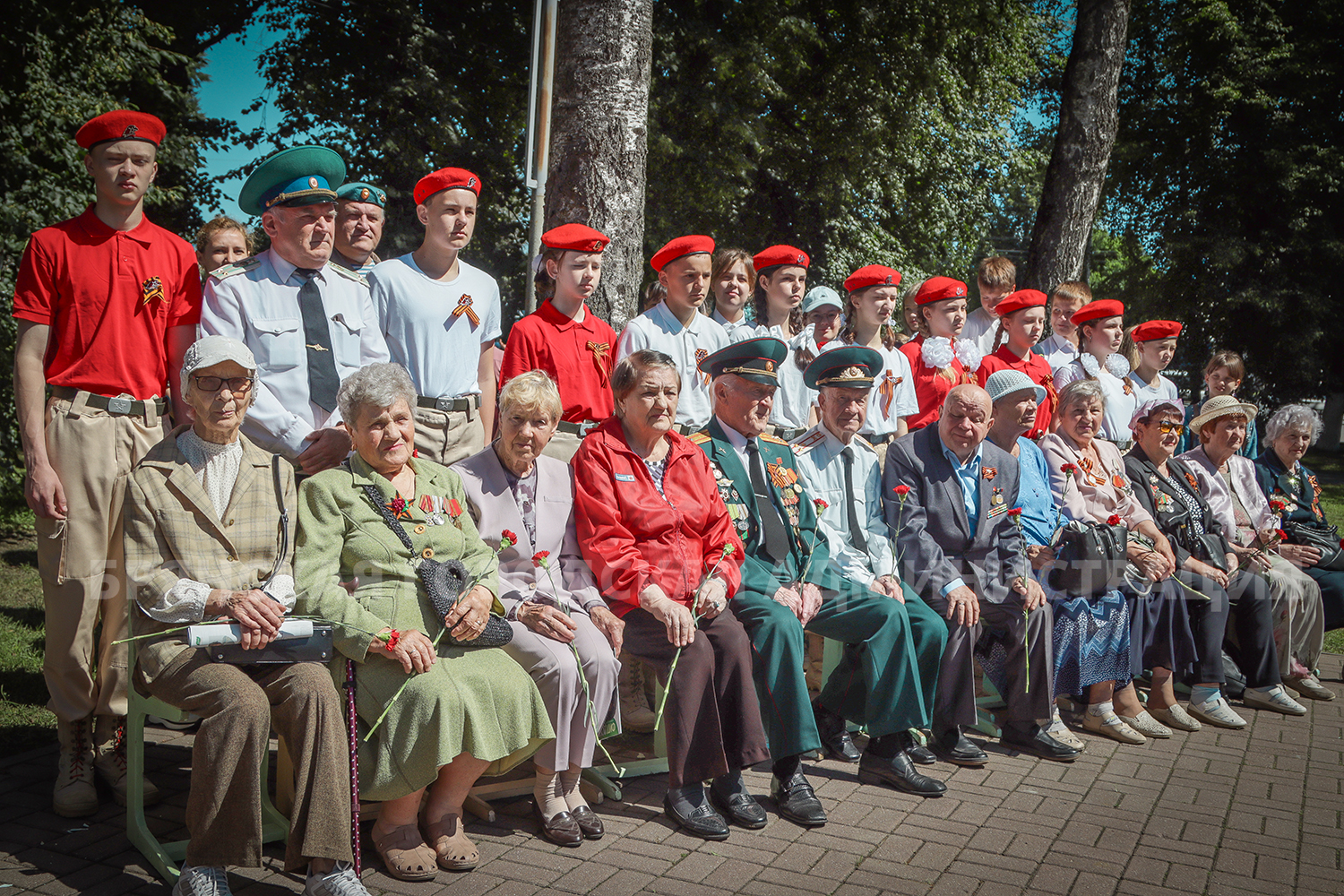 В Брянске проходят мероприятия, приуроченные ко Дню памяти и скорби