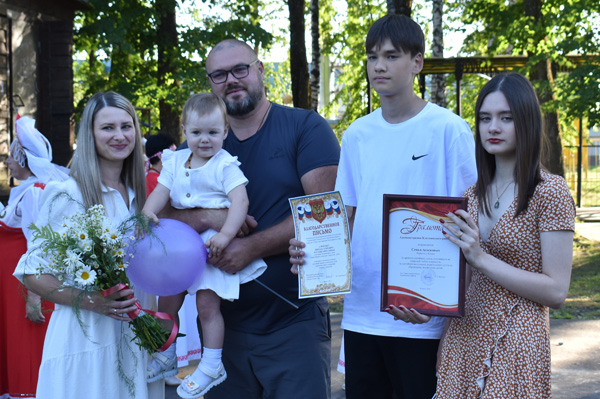 Супруги Асосковы любят и почитают русские традиции