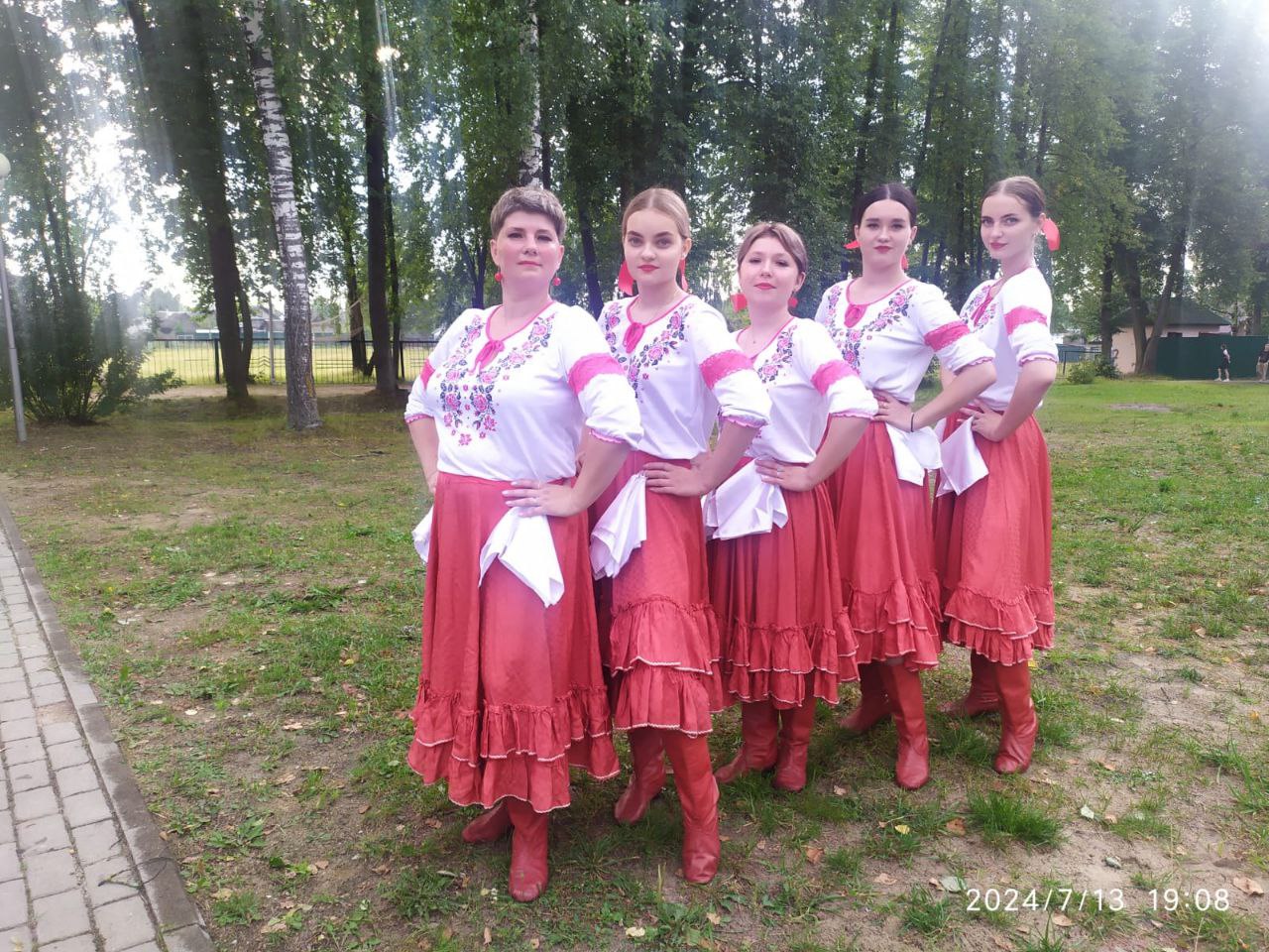 В клетнянском городском парке лето поет всей душой