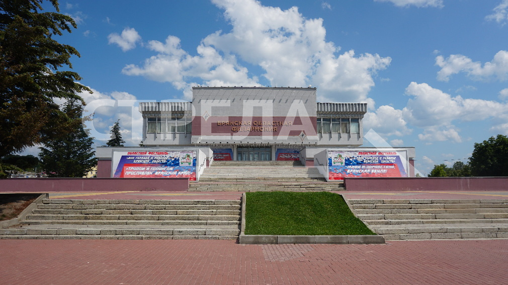 Брянцам представят концертное шоу «Баллада о своих. Стихи войны и мира»