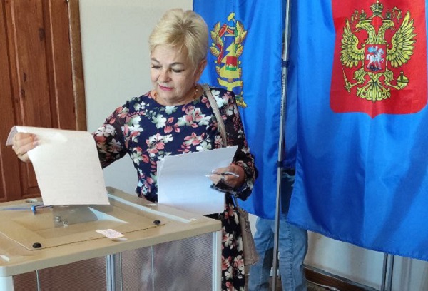 Ветеран труда, отличник народного просвещения, учитель  Мария Ермакова подчеркнула важность голосования за благополучие  родного района и края