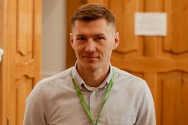 Тренер Клетнянской спортшколы Иван Шестаков: «Успех в футболе приходит к тем, кто не боится потерпеть неудачу, но продолжает стремиться к победе»