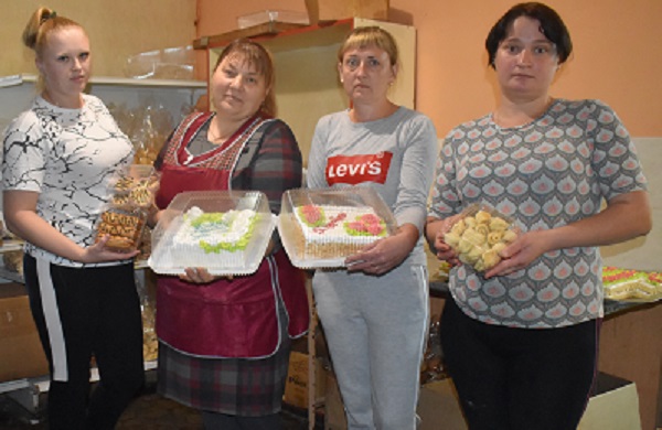 Клетнянские кондитеры принимают поздравления с профессиональным праздником