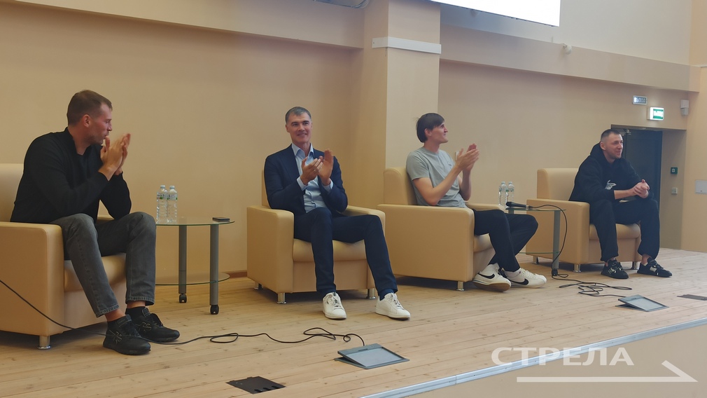 Президент Российской федерации баскетбола встретился с брянскими школьниками