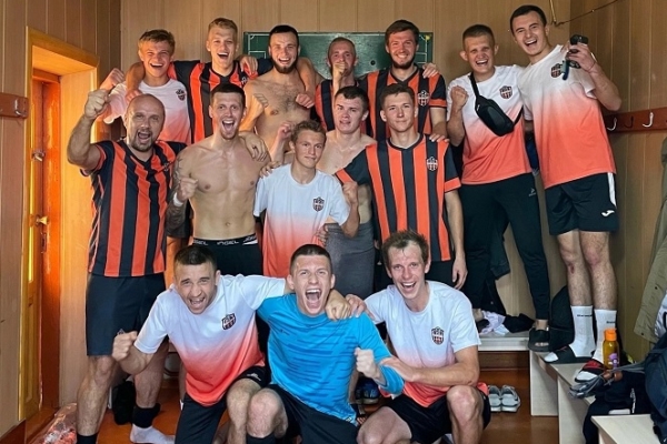 Клетнянские болельщики не оставляют без поддержки футболистов нашей команды