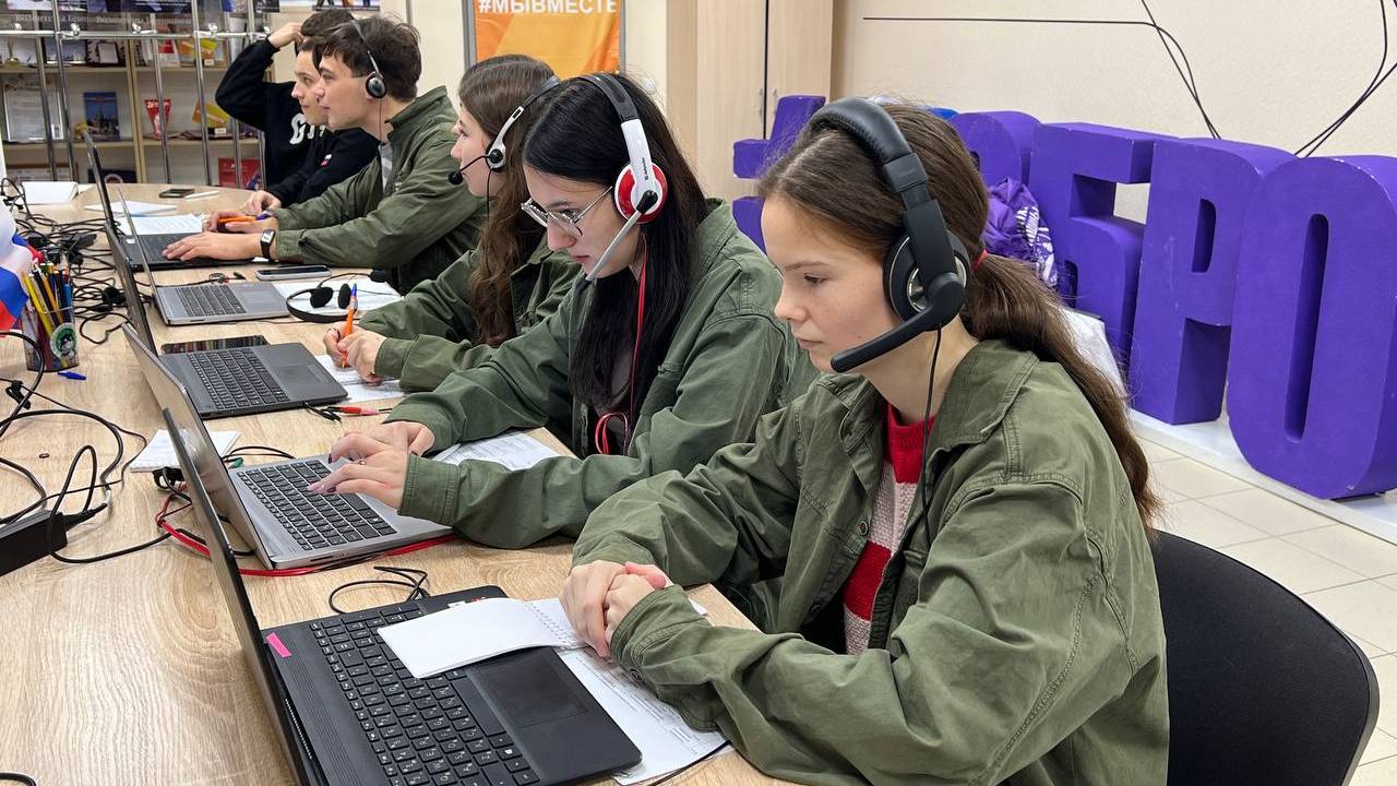 В Брянске продолжается сбор вопросов на прямую линию главы региона Александра Богомаза