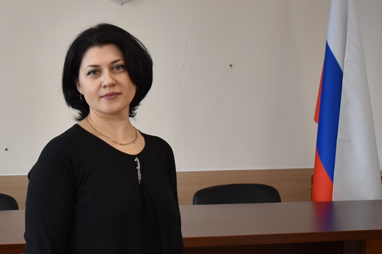 Приступила к работе новый заместитель главы администрации Клетнянского района по социальным вопросам Ольга Бандурина