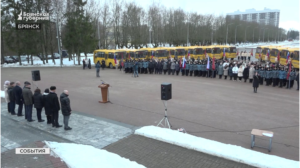 Клетнянская школа №1 получила новый автобус