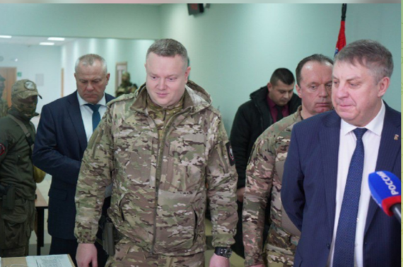 Александр Богомаз и представители отряда «БАРС-Брянск» встретились со студентами БГТУ