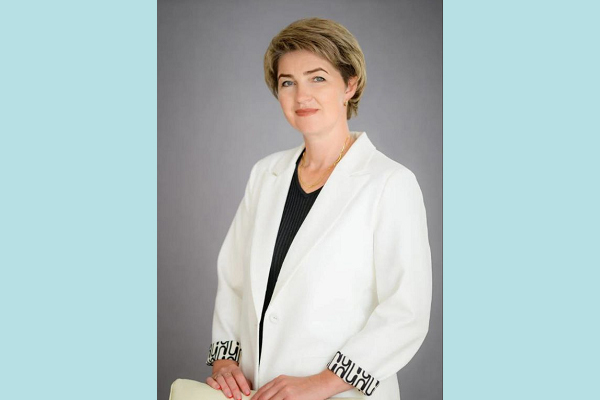 Елена Новожеева: «Сегодня фронт прошел через сердца миллионов наших людей от мала до велика»