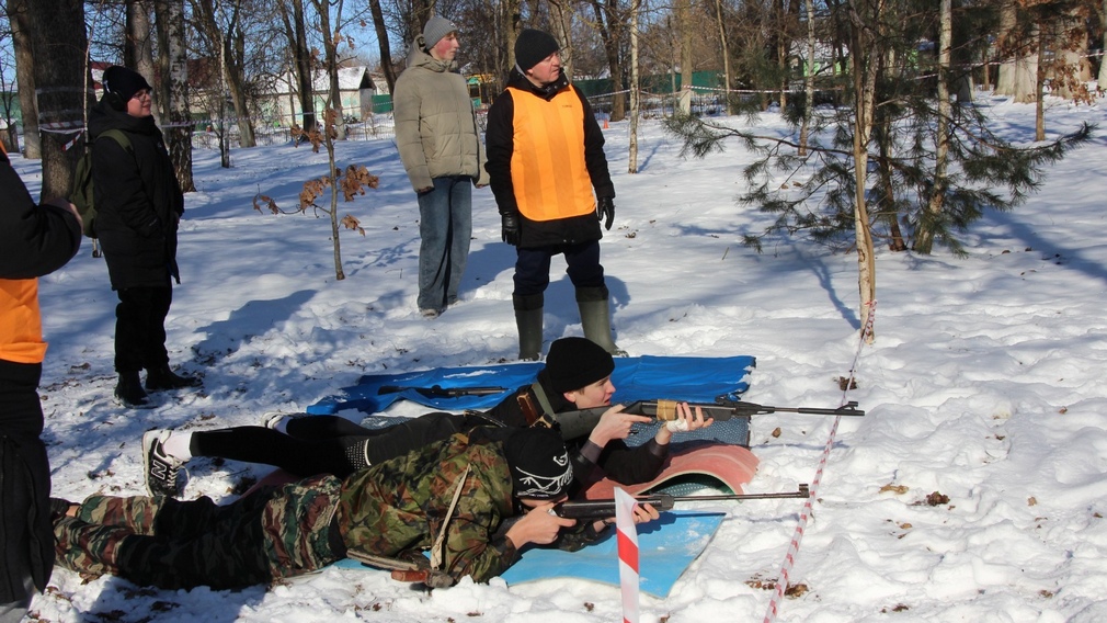 В Почепе провели праздник ко Дню защитника Отечества
