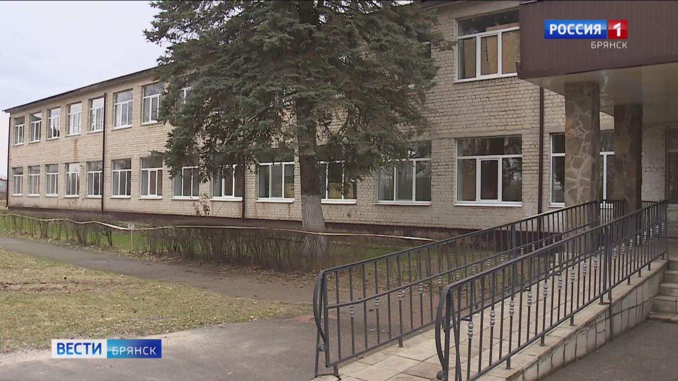 В Выгоничском районе капитально ремонтируют Кокинскую среднюю школу