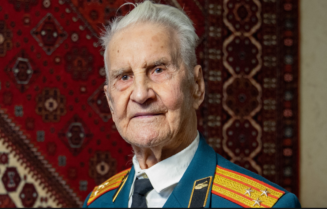 «Думаю, что я счастливый человек». История жизни 100-летнего ветерана