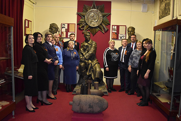 Коллективы  Клетнянского районного суда и мирового судебного участка приняли участие в патриотической акции «Помним Великую Победу»