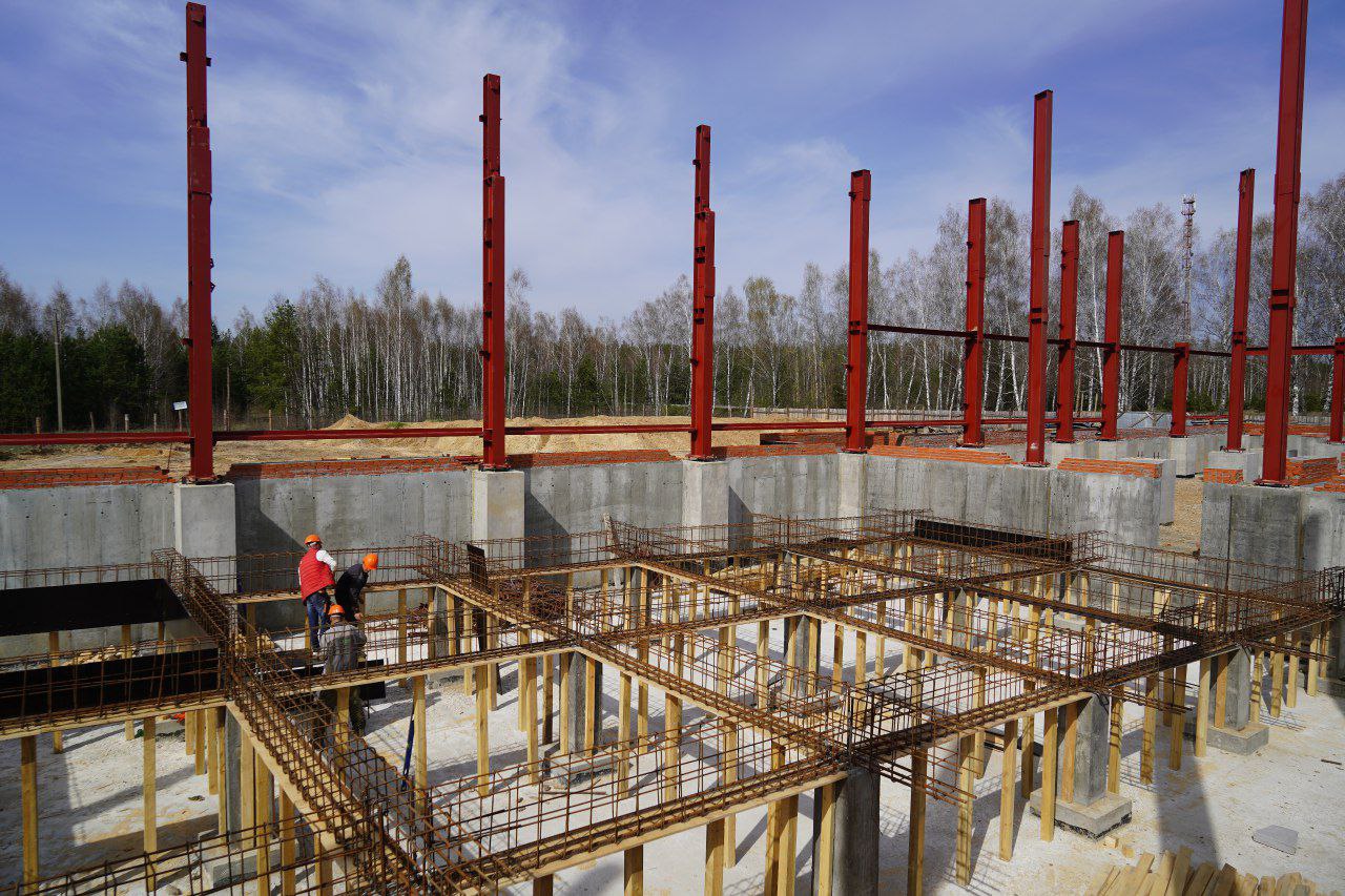 В Злынке строится спортивно-оздоровительный комплекс с бассейном