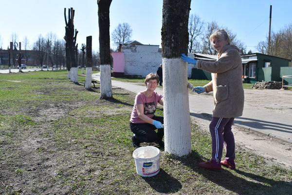 В Клетне проходит областной субботник