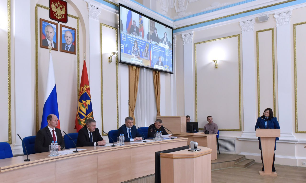 В Брянске прошло заседание комиссии по противодействию коррупции