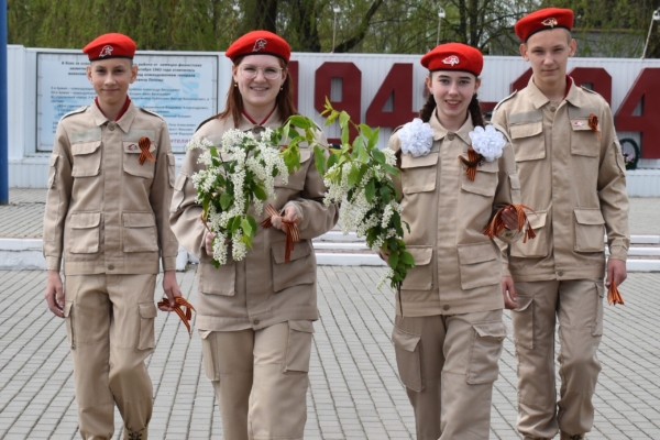 Ученица Клетнянской школы стала участницей старта Всероссийской акции памяти «Георгиевская ленточка» в Брянске