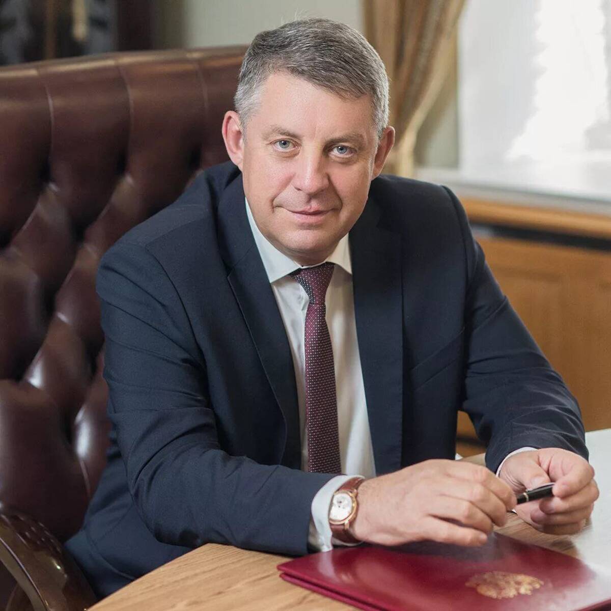 Александр Богомаз поздравил предпринимателей и работников малого и среднего бизнеса с профессиональным праздником
