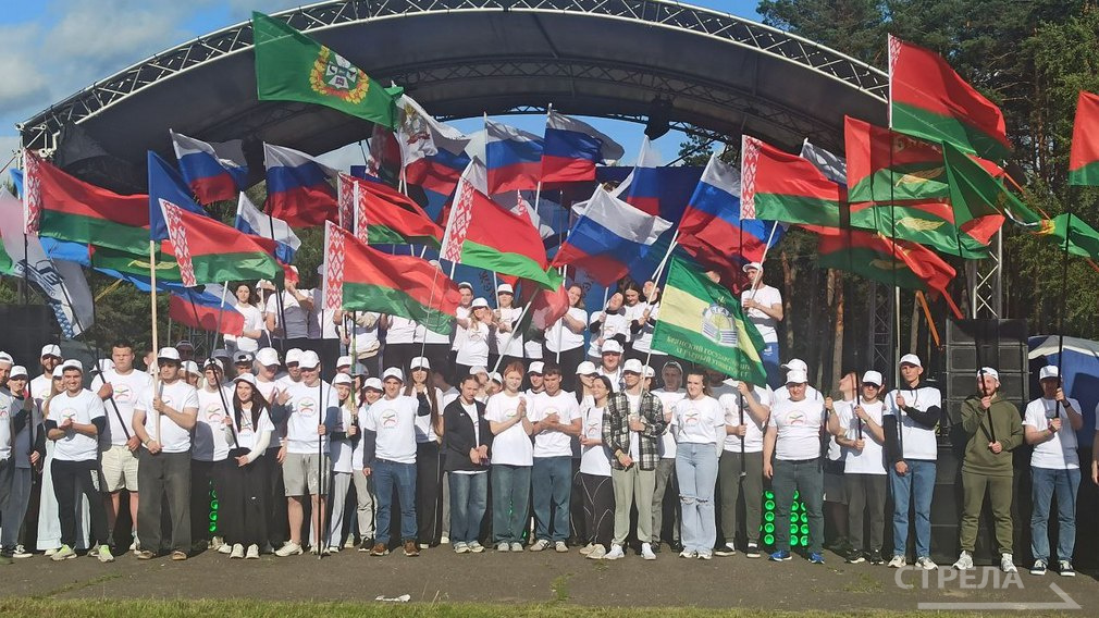 В Беларуси прошло открытие международного молодежного лагеря «Дружба»