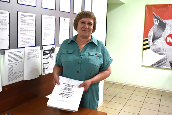 Ведущий специалист по социальной работе сектора автоматизации отдела социальной защиты населения района Оксана Носкина справляется с любой поставленной задачей