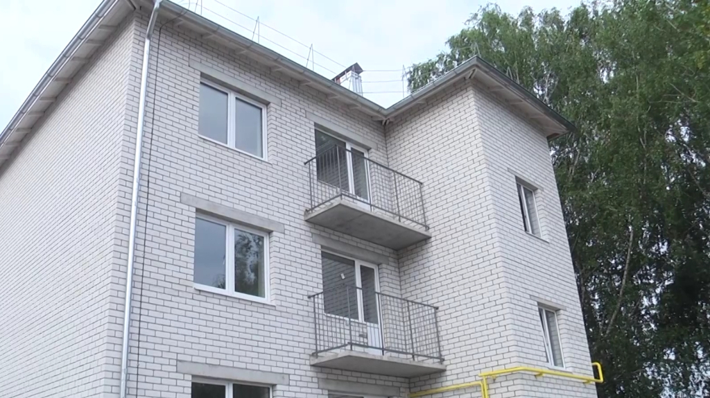 В Стародубе завершается строительство пяти трехэтажек для детей-сирот