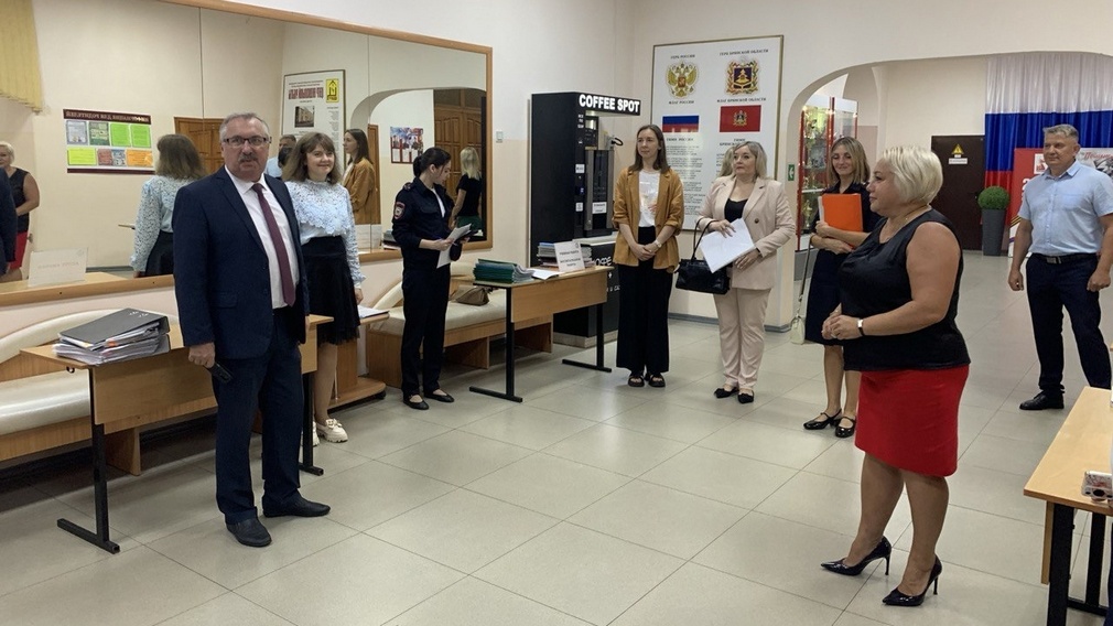 В Брянске проверяют готовность образовательных учреждений к началу учебного года