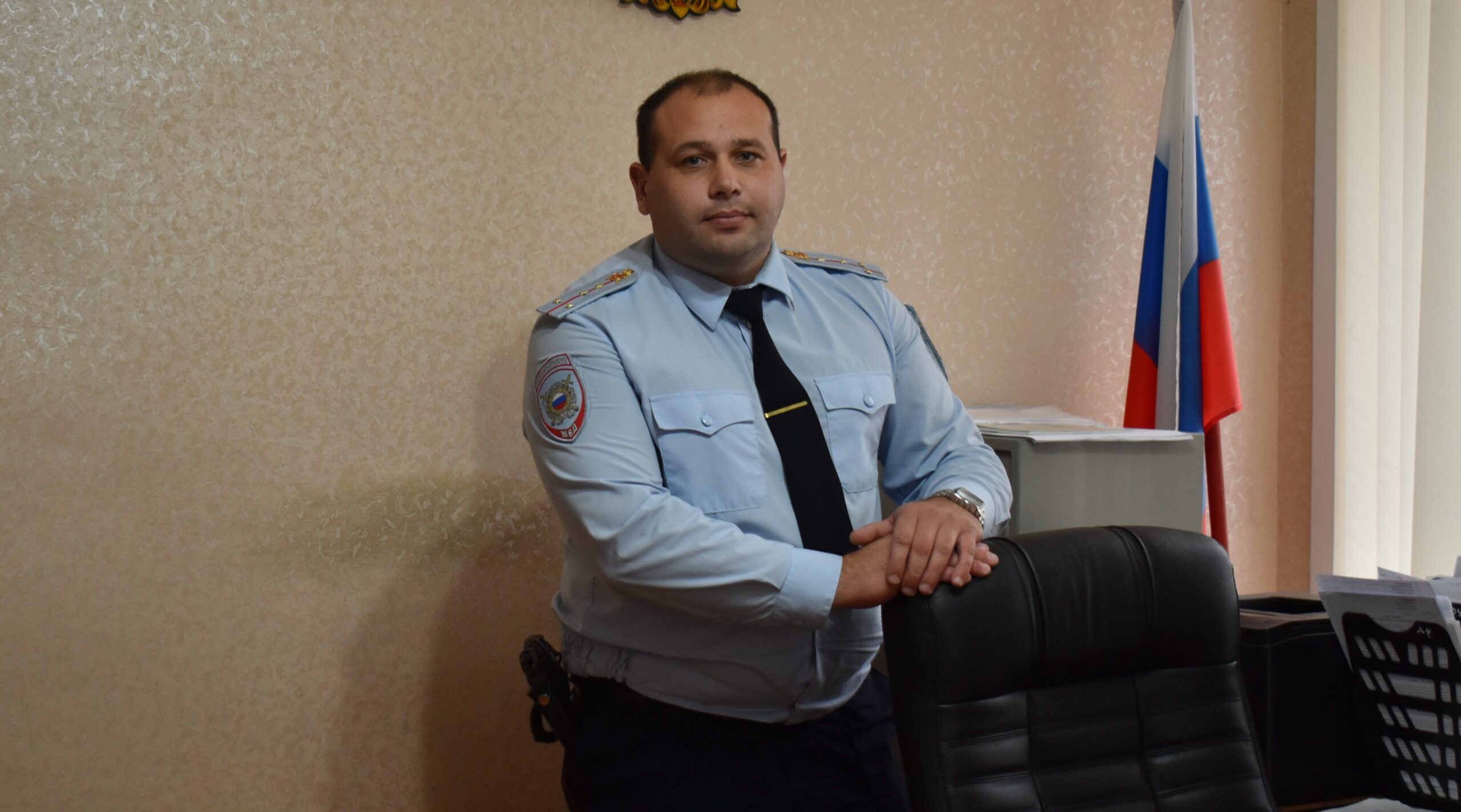 Сотрудники отделения полиции «Клетнянское» принимают поздравления