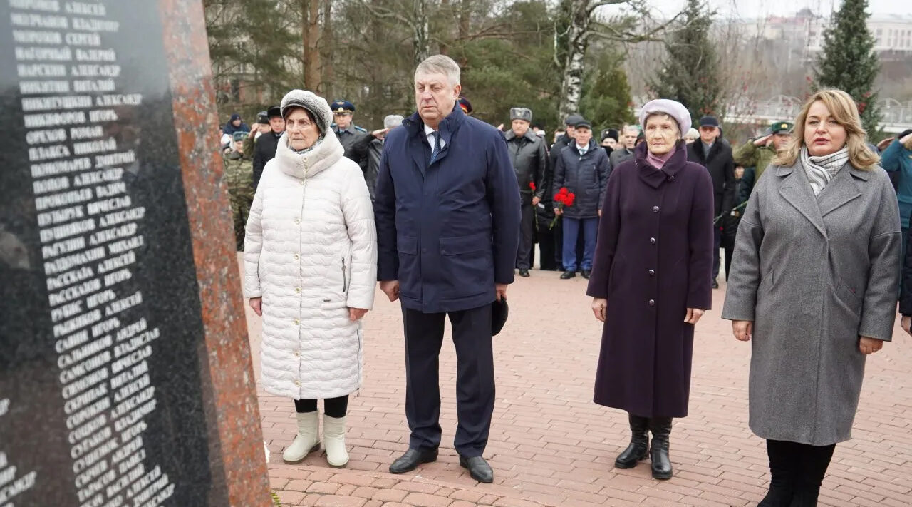 Губернатор Александр Богомаз: «Мы всегда будем помнить подвиги наших земляков»