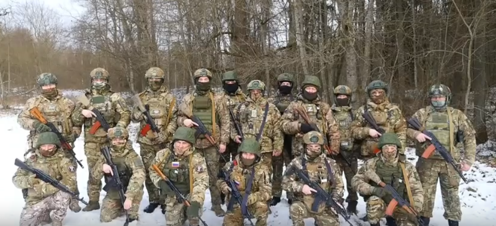 Бойцы «БАРС-Брянск» поблагодарили командира Сергея Антошина за подарки для их детей