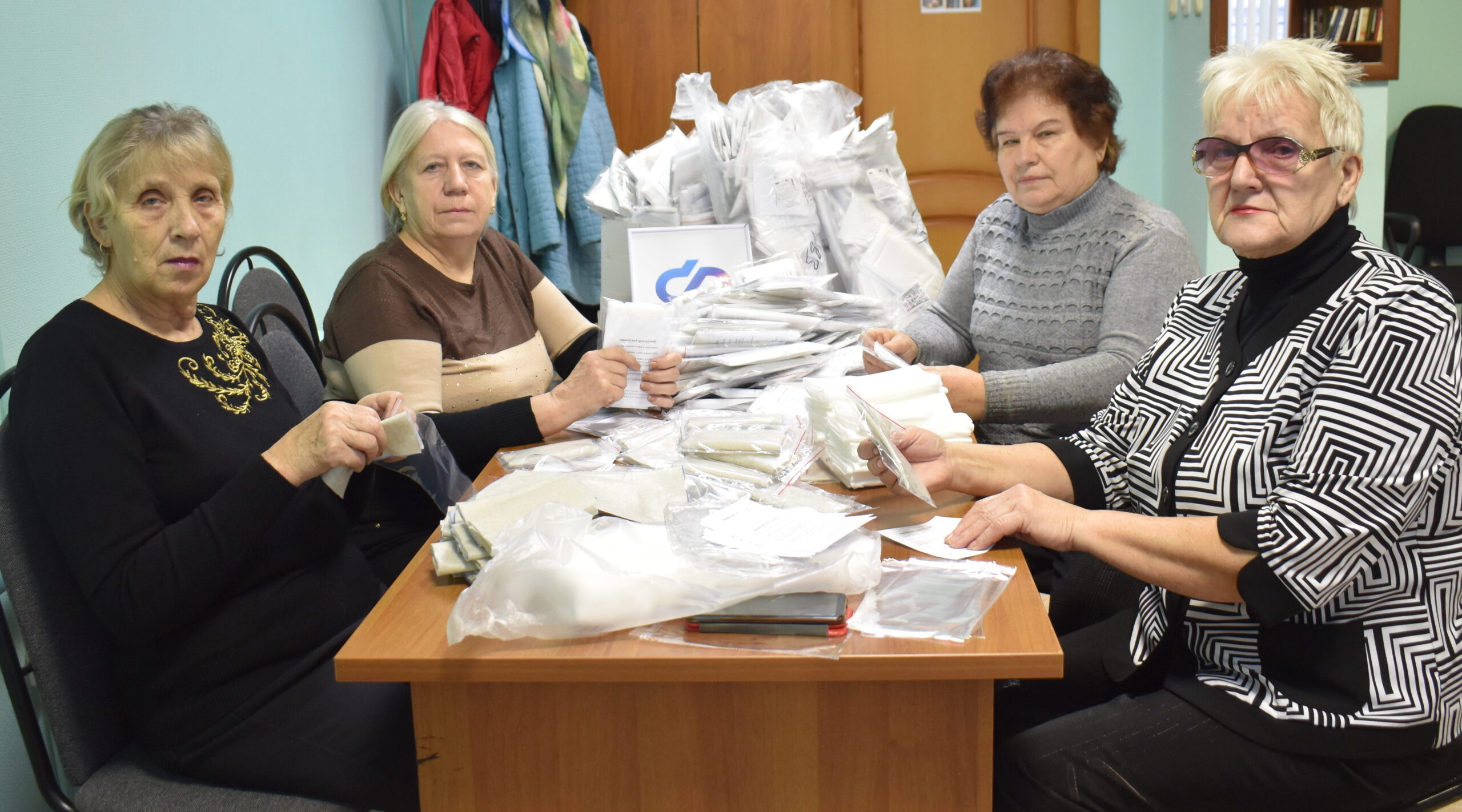 Клетнянские волонтеры объединились для помощи российским военнослужащим