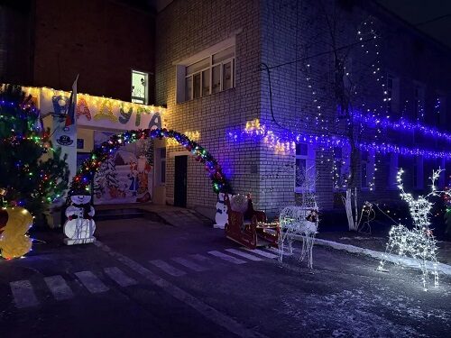 Клетня радует жителей и гостей поселка праздничной новогодней атмосферой