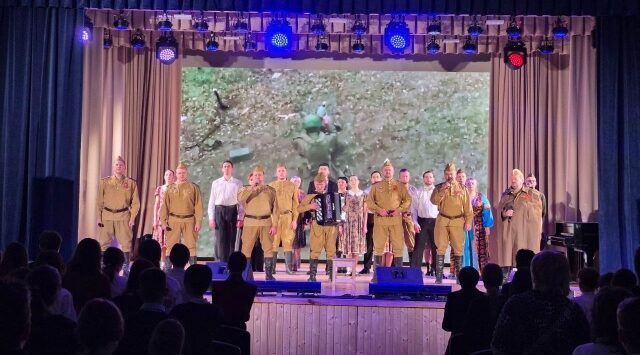 В Брянском областном колледже искусств прошла концертная программа «Музыкальная летопись войны»