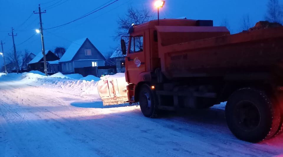 В Брянской области продолжается уборка снега