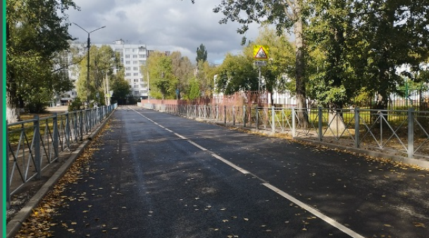 В Брянске благодаря нацпроекту ремонтируются дороги к школам и больницам