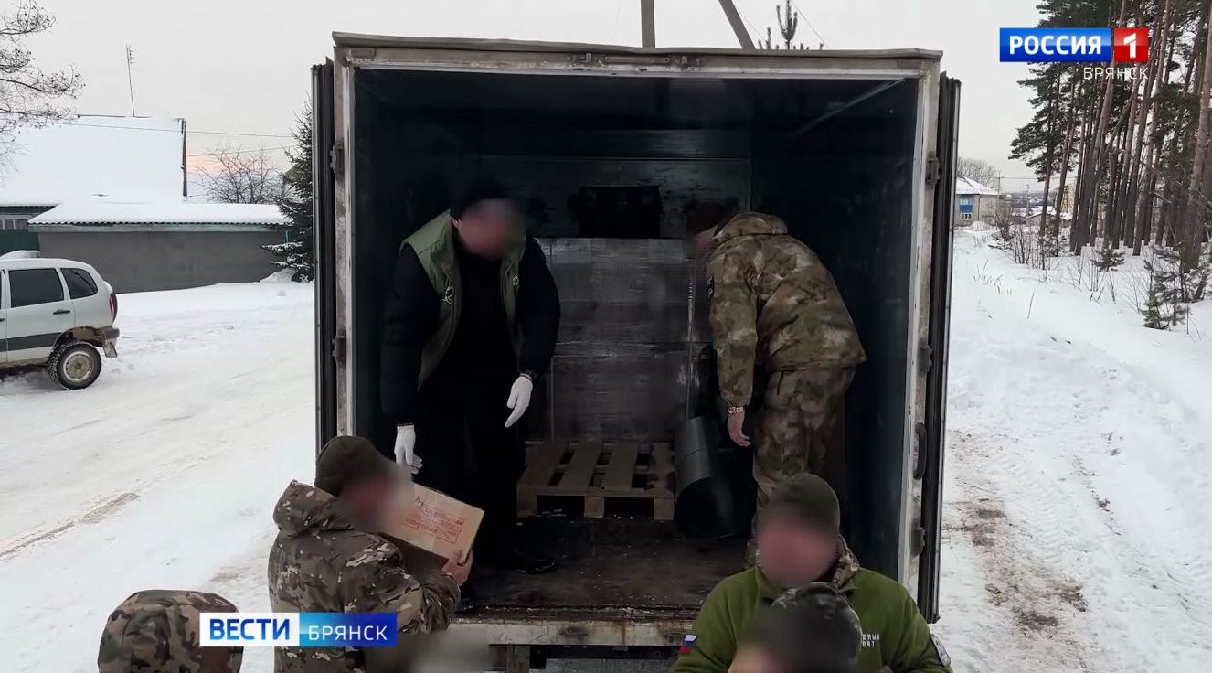 Волонтеры народного фронта доставили гуманитарную помощь бойцам СВО