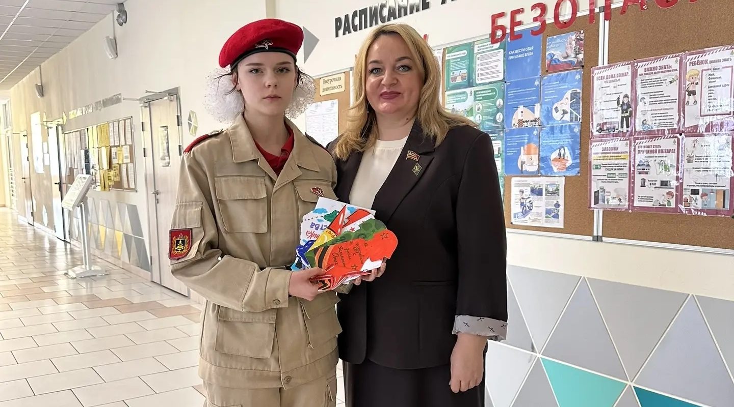 Школьники Советского района Брянска приняли присягу юнармейцев