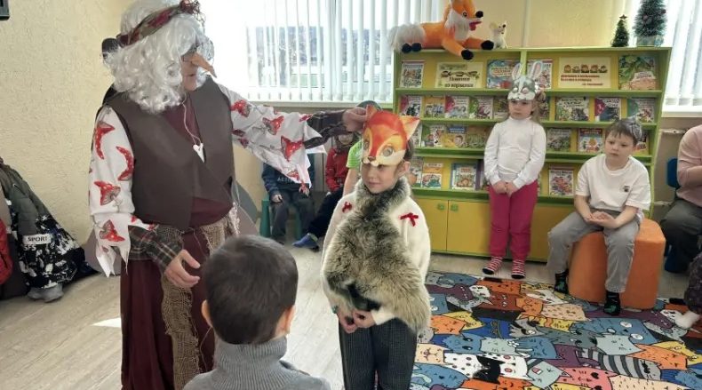 В Клетнянской детской библиотеке в Год единства народов России учили малышей дружбе