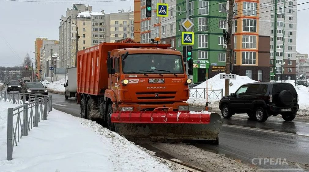 За сутки из Брянска было вывезено 1935 тонн снега