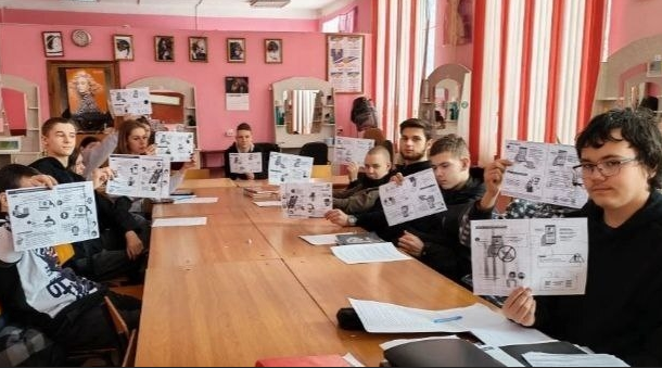 Специалисты Злынковского центра соцобслуживания провели  финансовое занятие