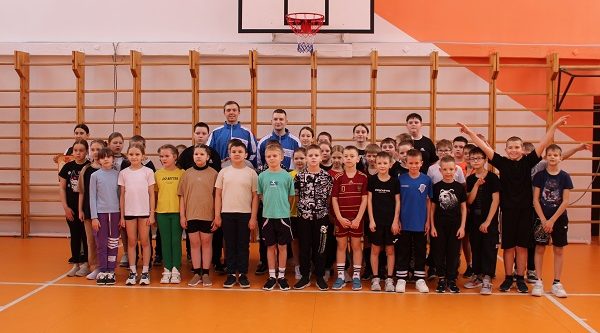 В Клетне прошла Всероссийская патриотическая акция «Снежный десант»