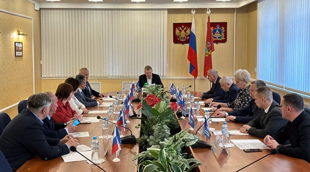 На участие в предварительном голосовании Единой России зарегистрирован председатель комитета ГД РФ