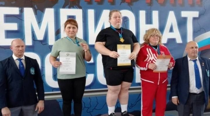 Брянские спортсменки взяли серебро на чемпионате России по пауэрлифтингу