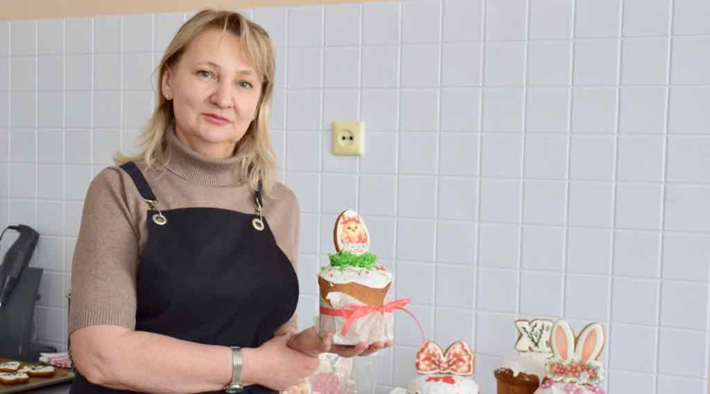 Сладкое дело по соцконтракту: как жительница Климово открыла свою кондитерскую