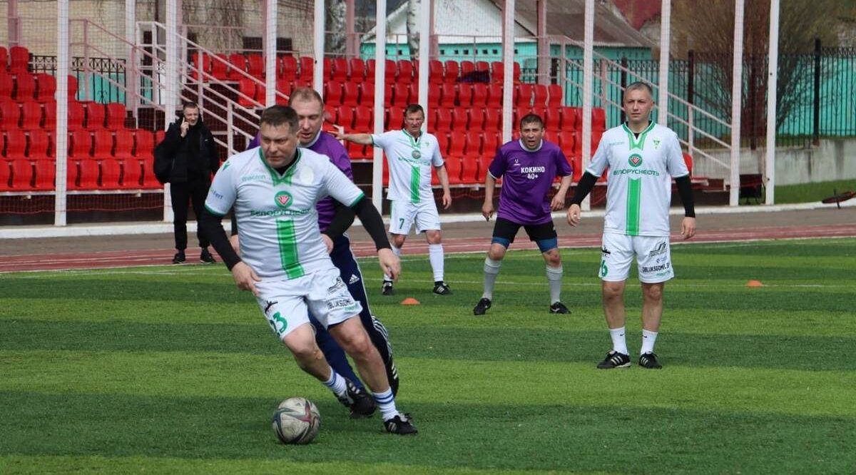 В Стародубе стартовал III чемпионат по футболу «Лига Союза славянских соседних регионов 40+»