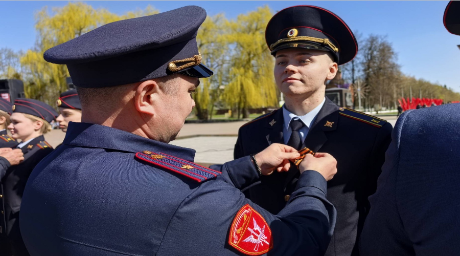 Росгвардейцы присоединились ко Всероссийской акции «Георгиевская ленточка» в Брянске