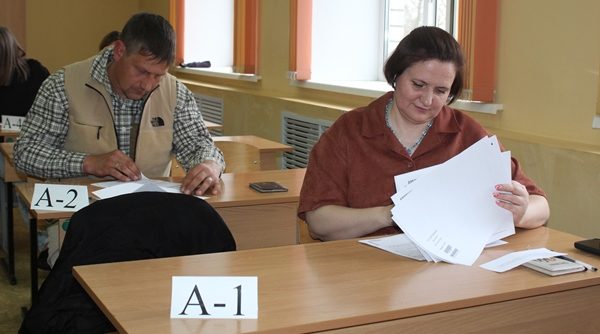 Родители клетнянских выпускников сели за парты