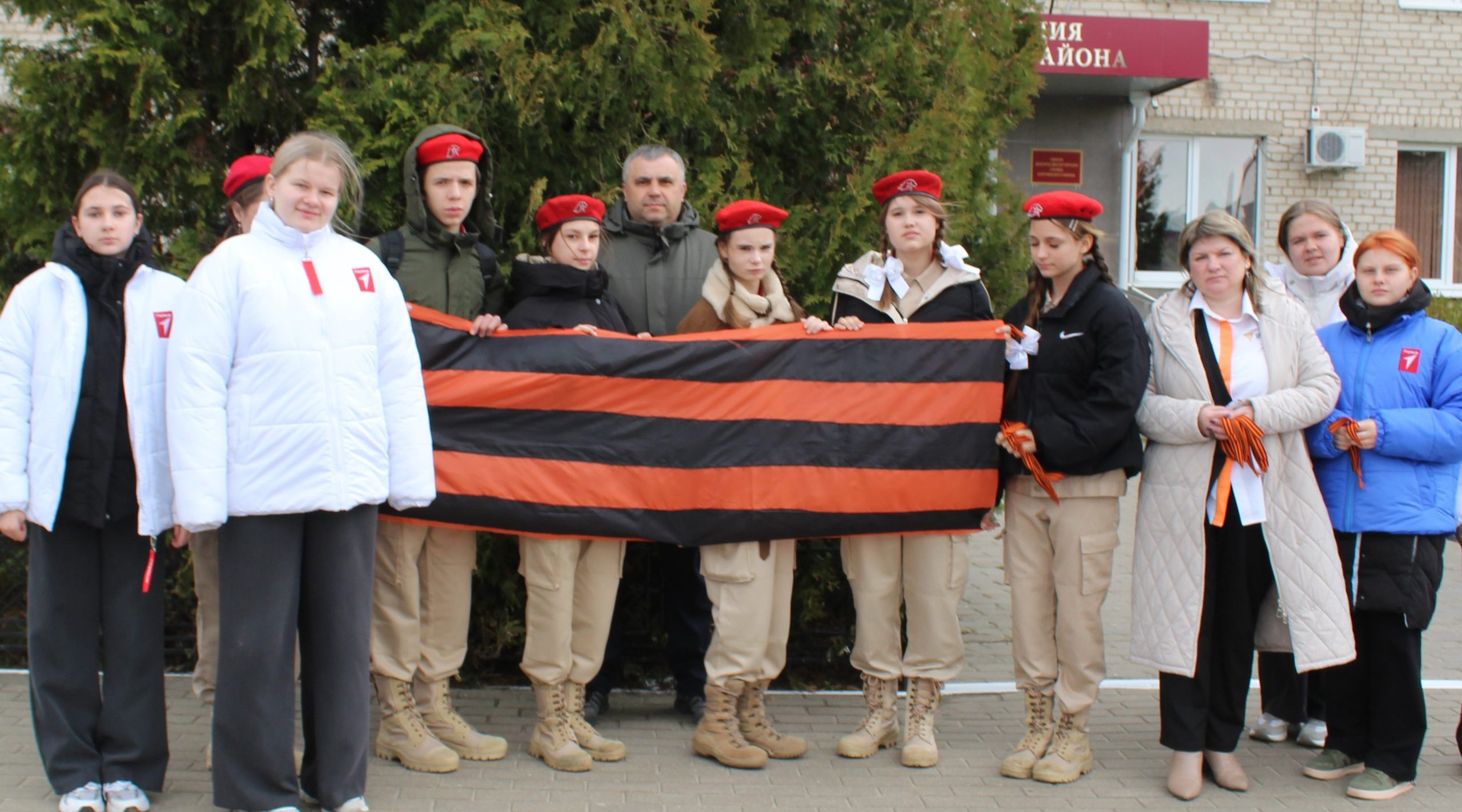 В Клетне дан торжественный старт Всероссийской акции «Георгиевская ленточка»  
