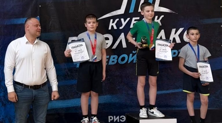 Клетнянские богатыри привезли домой россыпь медалей