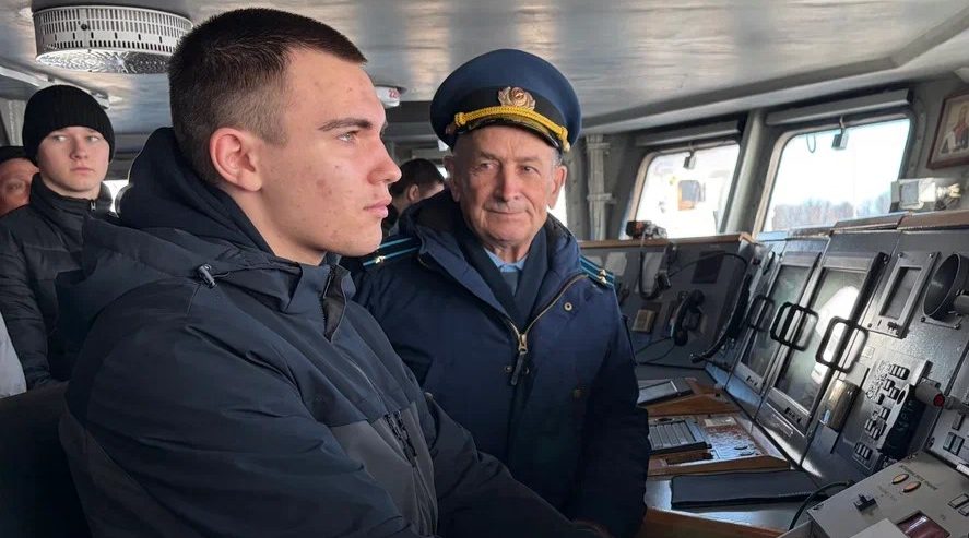 Курсанты брянского клуба «Резерв» побывали в легендарной военно-морской академии